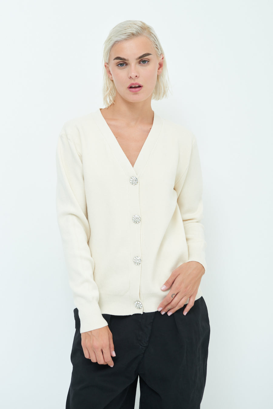 Cardigan Panna con Bottoni Gioiello